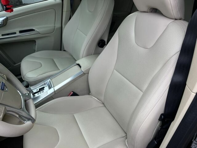 Синий Вольво ХС60, объемом двигателя 3.2 л и пробегом 158 тыс. км за 14000 $, фото 13 на Automoto.ua