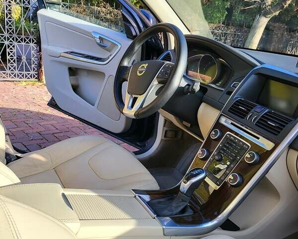 Синій Вольво ХС60, об'ємом двигуна 2.4 л та пробігом 214 тис. км за 19200 $, фото 19 на Automoto.ua