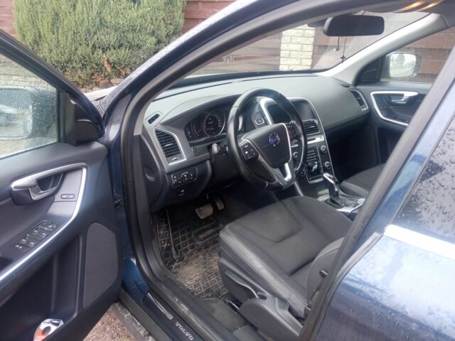 Синий Вольво ХС60, объемом двигателя 2.4 л и пробегом 280 тыс. км за 15700 $, фото 5 на Automoto.ua