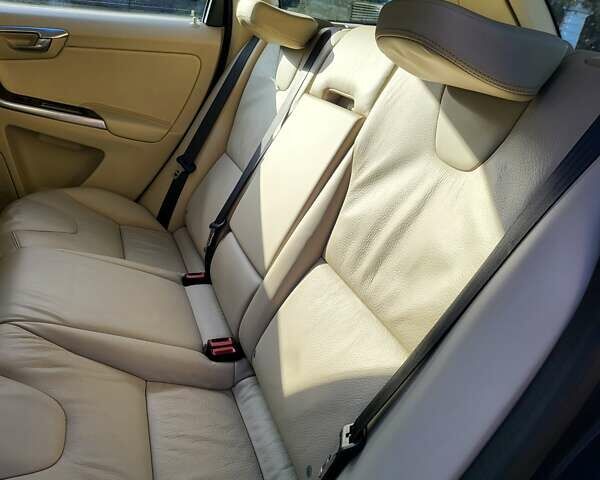 Синій Вольво ХС60, об'ємом двигуна 2.4 л та пробігом 214 тис. км за 19200 $, фото 11 на Automoto.ua