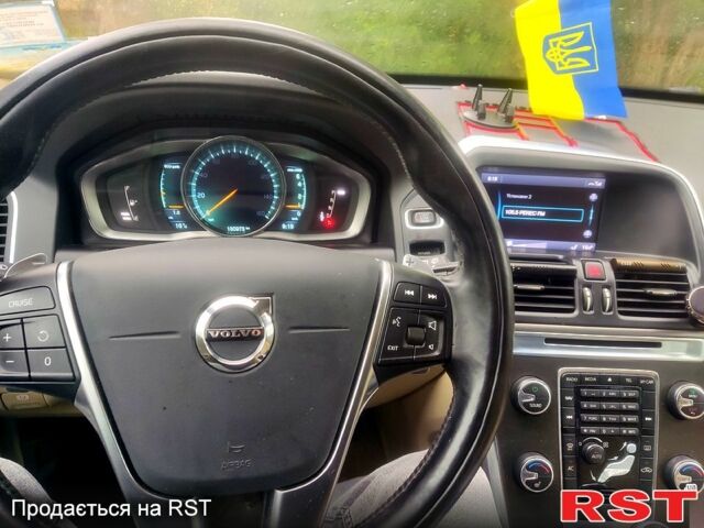 Синій Вольво ХС60, об'ємом двигуна 3 л та пробігом 180 тис. км за 14800 $, фото 1 на Automoto.ua