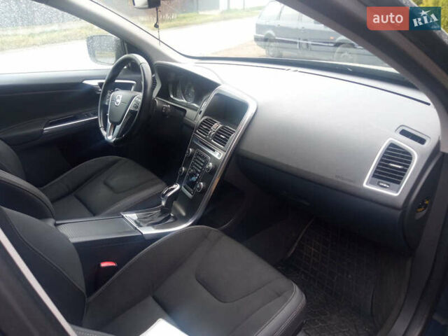 Синий Вольво ХС60, объемом двигателя 2.4 л и пробегом 280 тыс. км за 15700 $, фото 4 на Automoto.ua