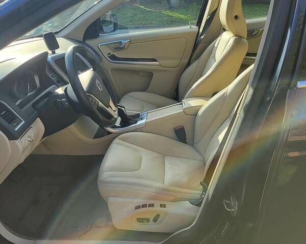 Синій Вольво ХС60, об'ємом двигуна 2.4 л та пробігом 214 тис. км за 19200 $, фото 10 на Automoto.ua