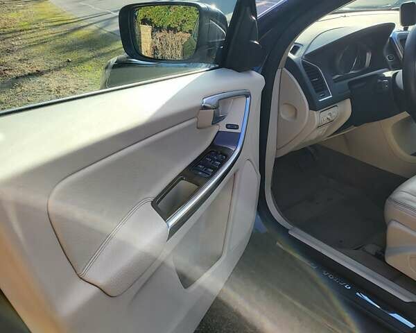 Синій Вольво ХС60, об'ємом двигуна 2.4 л та пробігом 214 тис. км за 19200 $, фото 9 на Automoto.ua