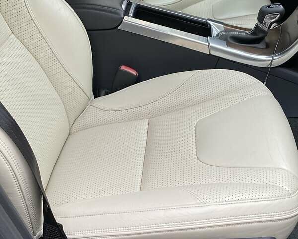 Синій Вольво ХС60, об'ємом двигуна 2.95 л та пробігом 139 тис. км за 26000 $, фото 27 на Automoto.ua