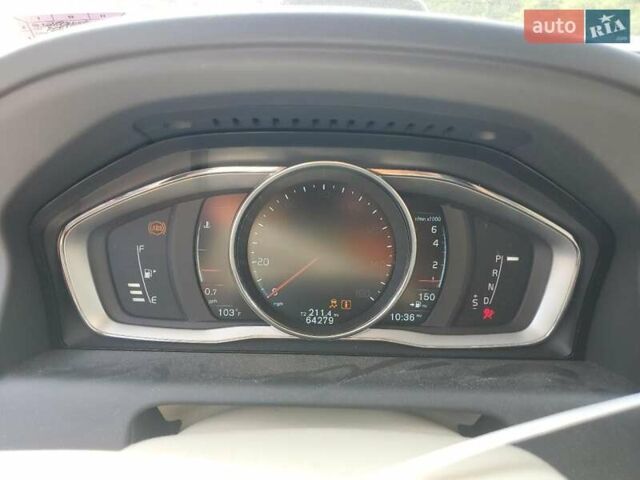 Синий Вольво ХС60, объемом двигателя 2.5 л и пробегом 102 тыс. км за 2000 $, фото 8 на Automoto.ua