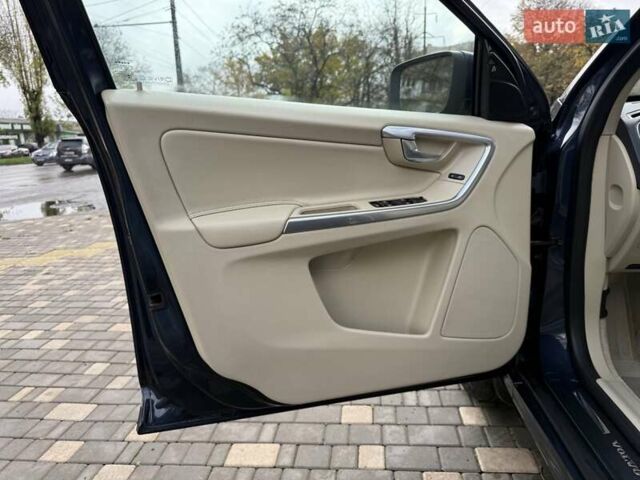 Синій Вольво ХС60, об'ємом двигуна 1.97 л та пробігом 310 тис. км за 13600 $, фото 32 на Automoto.ua