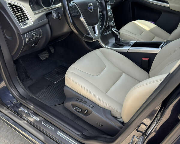 Синій Вольво ХС60, об'ємом двигуна 1.97 л та пробігом 98 тис. км за 18500 $, фото 7 на Automoto.ua