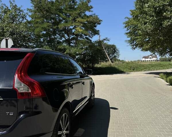 Синий Вольво ХС60, объемом двигателя 2 л и пробегом 109 тыс. км за 13900 $, фото 3 на Automoto.ua