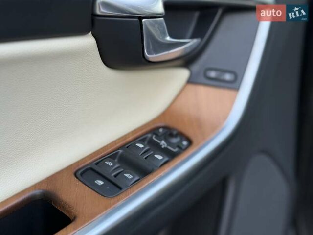 Синий Вольво ХС60, объемом двигателя 1.97 л и пробегом 86 тыс. км за 18450 $, фото 10 на Automoto.ua