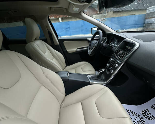 Синий Вольво ХС60, объемом двигателя 2.4 л и пробегом 223 тыс. км за 13850 $, фото 33 на Automoto.ua