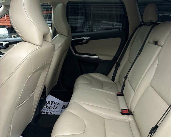 Синий Вольво ХС60, объемом двигателя 2.4 л и пробегом 223 тыс. км за 13850 $, фото 23 на Automoto.ua