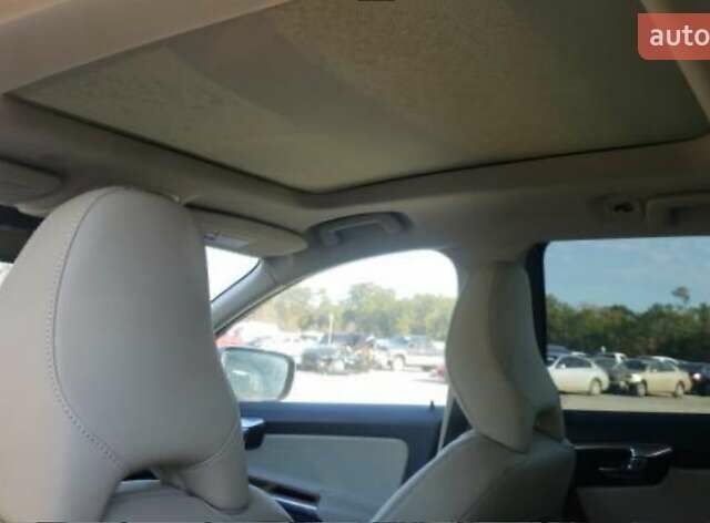 Вольво ХС60 2016 в Киеве на Automoto.ua Синий Вольво ХС60, объемом двигателя 2 л и пробегом 107 тыс. км за 19900 $, фото 8 на Automoto.ua