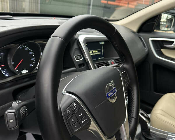 Синий Вольво ХС60, объемом двигателя 2.4 л и пробегом 223 тыс. км за 13850 $, фото 6 на Automoto.ua