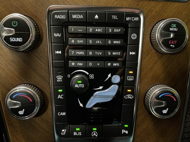 Синій Вольво ХС60, об'ємом двигуна 2 л та пробігом 145 тис. км за 21000 $, фото 19 на Automoto.ua