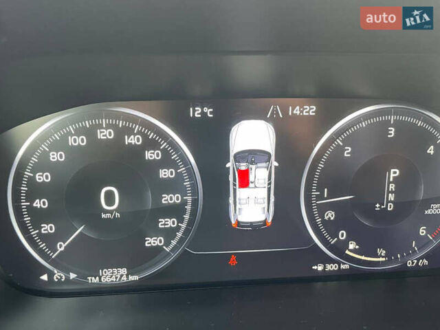 Синій Вольво ХС60, об'ємом двигуна 1.97 л та пробігом 102 тис. км за 35000 $, фото 7 на Automoto.ua