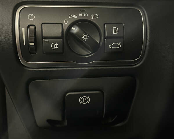 Синий Вольво ХС60, объемом двигателя 1.97 л и пробегом 145 тыс. км за 20000 $, фото 16 на Automoto.ua