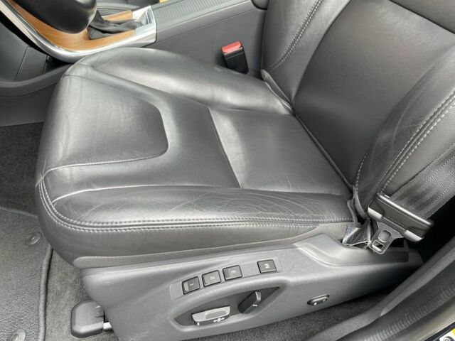 Синій Вольво ХС60, об'ємом двигуна 2 л та пробігом 145 тис. км за 21000 $, фото 7 на Automoto.ua