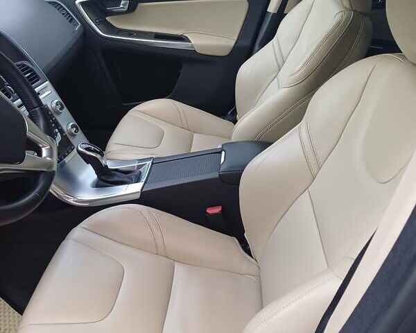 Синий Вольво ХС60, объемом двигателя 1.97 л и пробегом 62 тыс. км за 20650 $, фото 9 на Automoto.ua