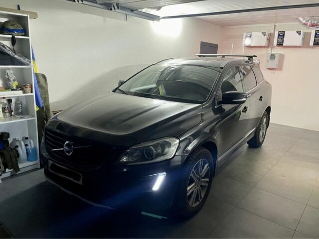 Синій Вольво ХС60, об'ємом двигуна 2 л та пробігом 145 тис. км за 21000 $, фото 1 на Automoto.ua