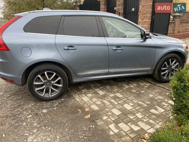 Синий Вольво ХС60, объемом двигателя 1.97 л и пробегом 202 тыс. км за 17800 $, фото 3 на Automoto.ua