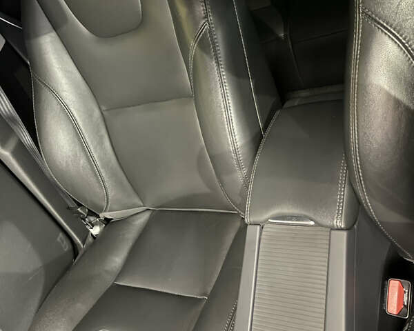 Синий Вольво ХС60, объемом двигателя 1.97 л и пробегом 145 тыс. км за 20000 $, фото 21 на Automoto.ua