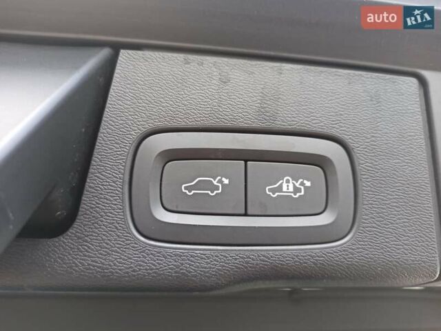 Синий Вольво ХС60, объемом двигателя 1.97 л и пробегом 82 тыс. км за 33000 $, фото 32 на Automoto.ua