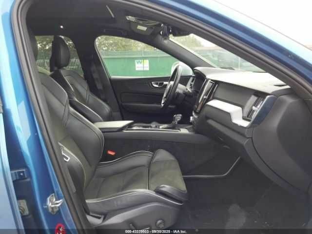 Синій Вольво ХС60, об'ємом двигуна 2 л та пробігом 68 тис. км за 7500 $, фото 4 на Automoto.ua