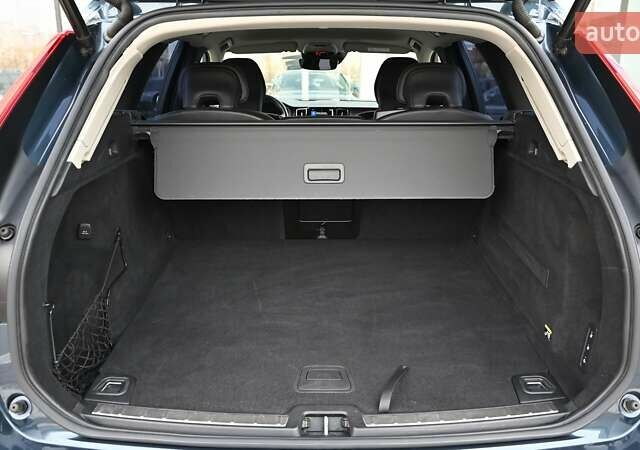 Синій Вольво ХС60, об'ємом двигуна 1.97 л та пробігом 83 тис. км за 29868 $, фото 9 на Automoto.ua