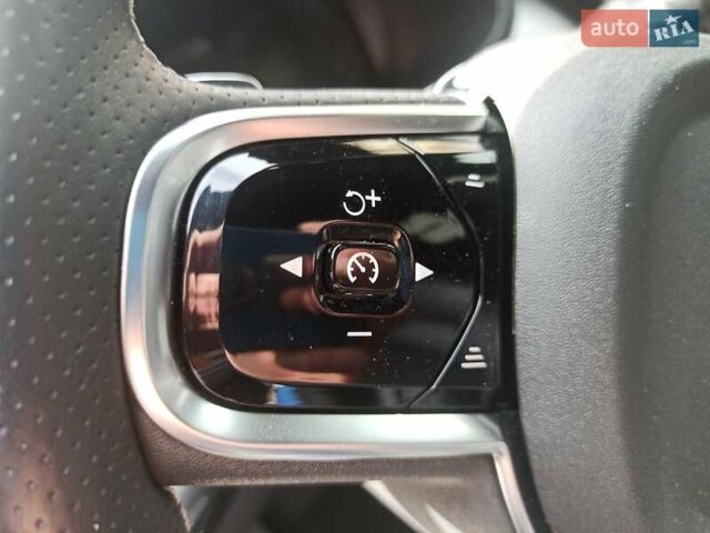 Синий Вольво ХС60, объемом двигателя 1.97 л и пробегом 82 тыс. км за 33000 $, фото 50 на Automoto.ua