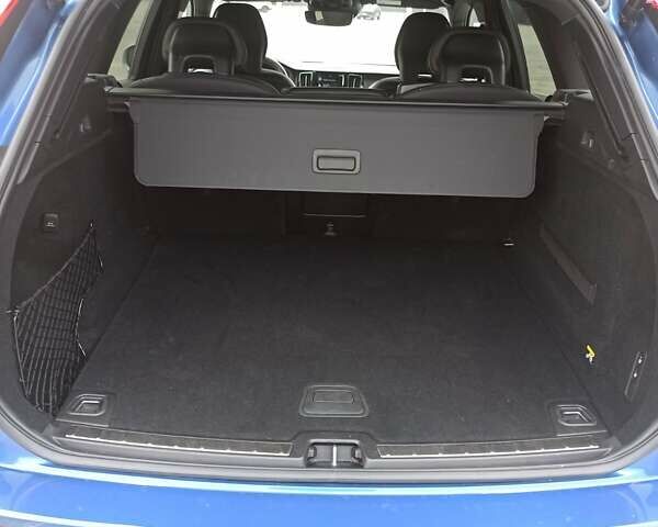 Синий Вольво ХС60, объемом двигателя 1.97 л и пробегом 82 тыс. км за 33000 $, фото 26 на Automoto.ua