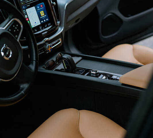 Синий Вольво ХС60, объемом двигателя 1.97 л и пробегом 64 тыс. км за 39000 $, фото 17 на Automoto.ua