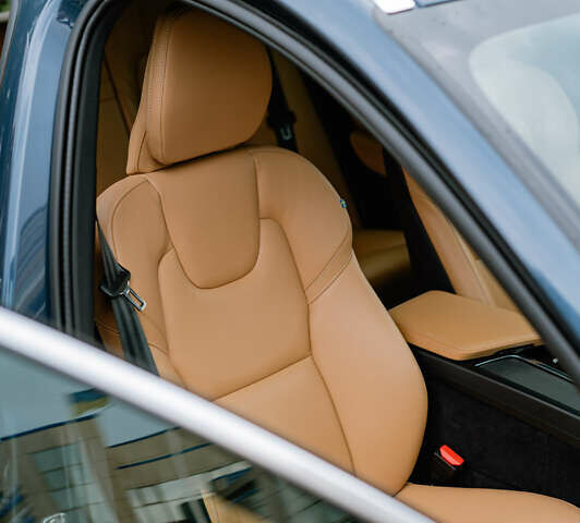 Синий Вольво ХС60, объемом двигателя 1.97 л и пробегом 64 тыс. км за 39000 $, фото 8 на Automoto.ua