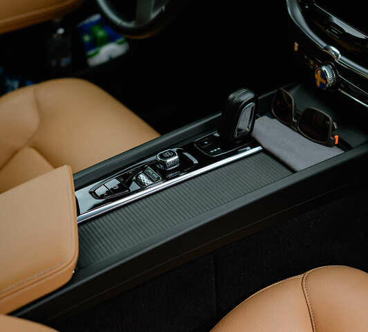 Синий Вольво ХС60, объемом двигателя 1.97 л и пробегом 64 тыс. км за 39000 $, фото 15 на Automoto.ua