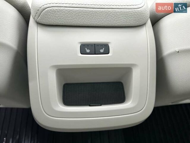 Синій Вольво ХС60, об'ємом двигуна 2 л та пробігом 192 тис. км за 28000 $, фото 29 на Automoto.ua