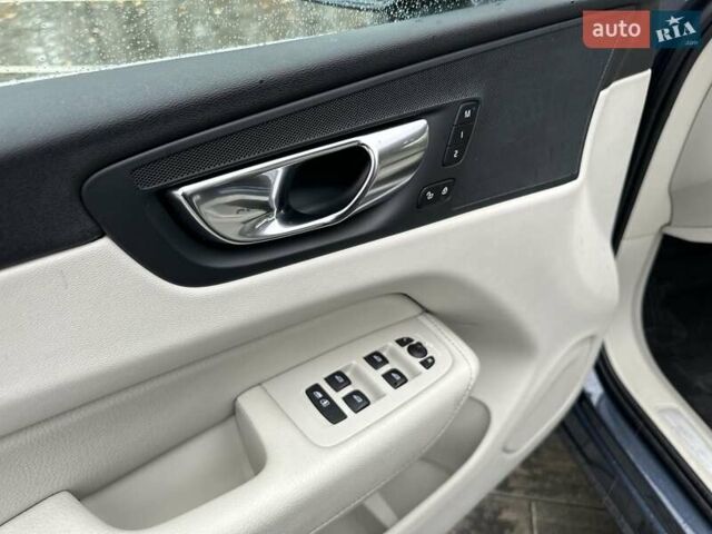 Синій Вольво ХС60, об'ємом двигуна 2 л та пробігом 192 тис. км за 28000 $, фото 12 на Automoto.ua