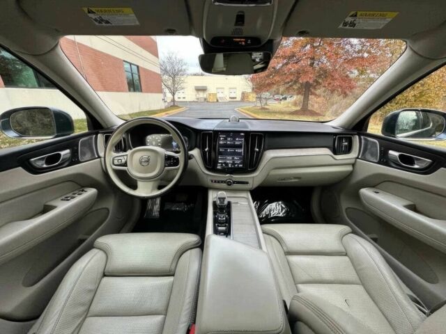 Синий Вольво ХС60, объемом двигателя 2 л и пробегом 27 тыс. км за 22300 $, фото 7 на Automoto.ua