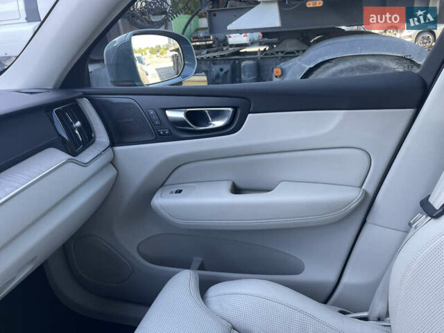Синій Вольво ХС60, об'ємом двигуна 1.97 л та пробігом 56 тис. км за 36500 $, фото 64 на Automoto.ua