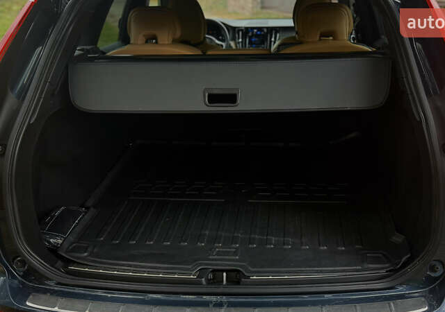 Синий Вольво ХС60, объемом двигателя 2 л и пробегом 49 тыс. км за 37000 $, фото 10 на Automoto.ua