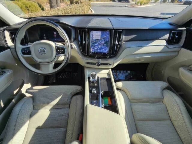 Синий Вольво ХС60, объемом двигателя 2 л и пробегом 15 тыс. км за 9900 $, фото 7 на Automoto.ua