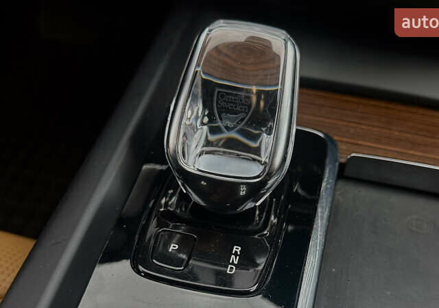 Синий Вольво ХС60, объемом двигателя 2 л и пробегом 49 тыс. км за 37000 $, фото 11 на Automoto.ua