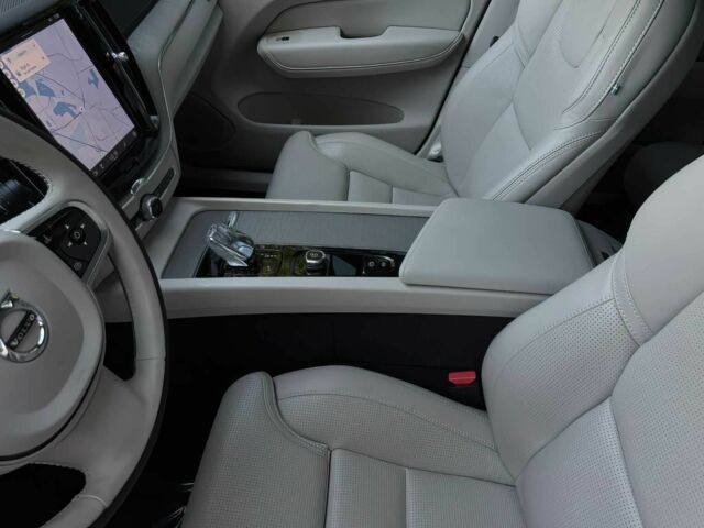 Вольво ХС60 2023 в Киеве на Automoto.ua Синий Вольво ХС60, объемом двигателя 0 л и пробегом 28 тыс. км за 30600 $, фото 13 на Automoto.ua