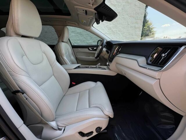 Вольво ХС60 2023 в Киеве на Automoto.ua Синий Вольво ХС60, объемом двигателя 0 л и пробегом 28 тыс. км за 30600 $, фото 8 на Automoto.ua