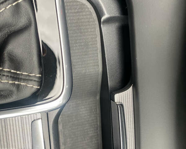 Зеленый Вольво ХС60, объемом двигателя 2 л и пробегом 283 тыс. км за 28888 $, фото 61 на Automoto.ua