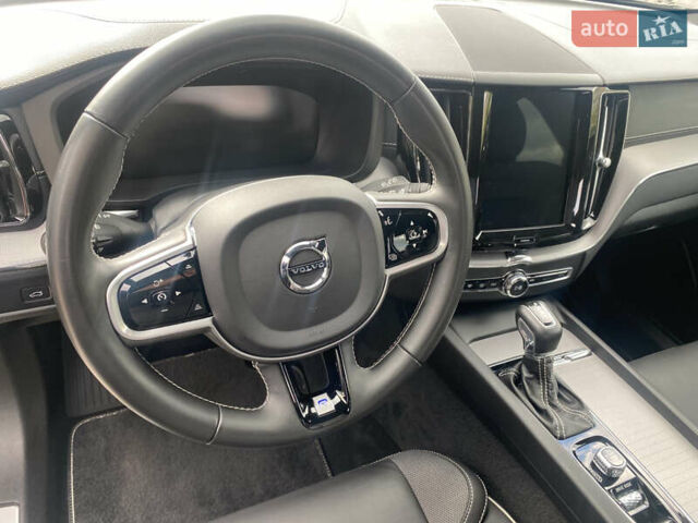 Зеленый Вольво ХС60, объемом двигателя 2 л и пробегом 283 тыс. км за 28888 $, фото 84 на Automoto.ua