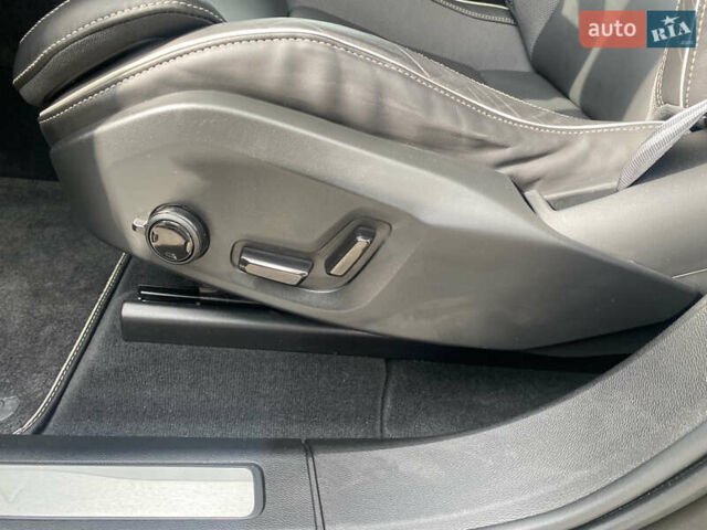 Зеленый Вольво ХС60, объемом двигателя 2 л и пробегом 283 тыс. км за 28888 $, фото 85 на Automoto.ua