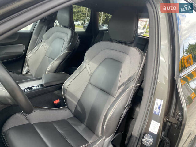 Зеленый Вольво ХС60, объемом двигателя 2 л и пробегом 283 тыс. км за 28888 $, фото 88 на Automoto.ua