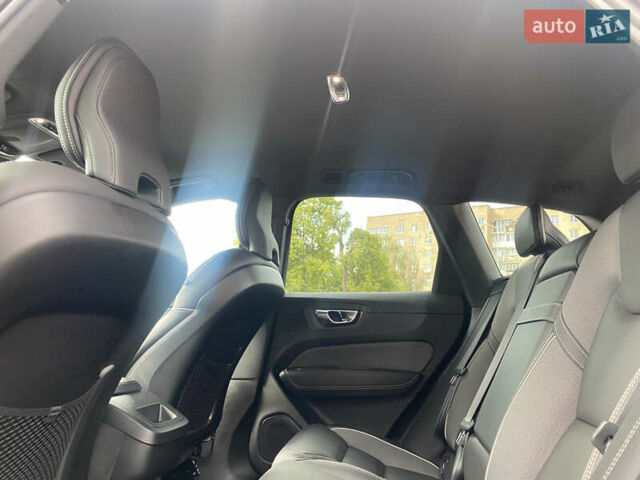 Зеленый Вольво ХС60, объемом двигателя 2 л и пробегом 283 тыс. км за 28888 $, фото 80 на Automoto.ua