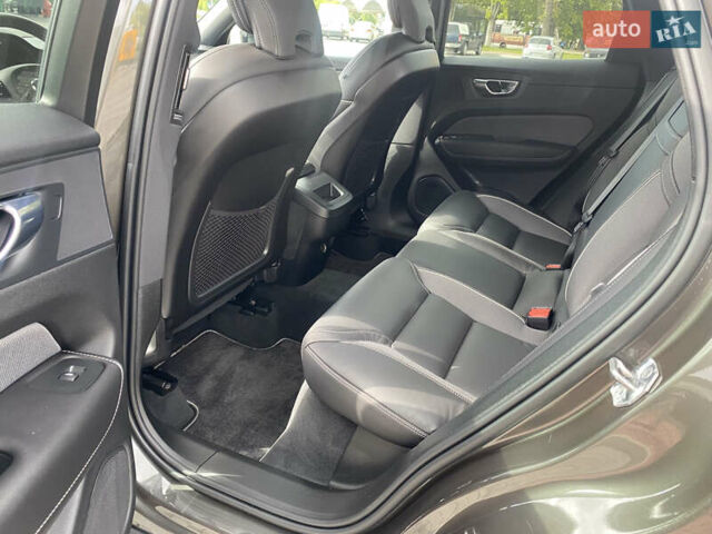 Зеленый Вольво ХС60, объемом двигателя 2 л и пробегом 283 тыс. км за 28888 $, фото 87 на Automoto.ua