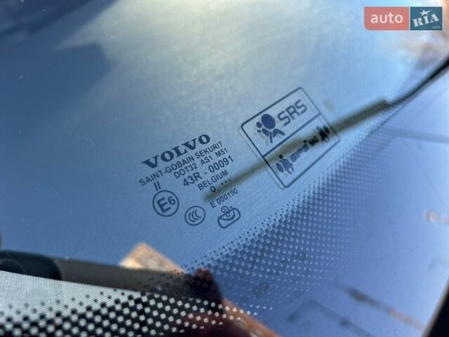 Білий Вольво ХС70, об'ємом двигуна 2.4 л та пробігом 267 тис. км за 11700 $, фото 24 на Automoto.ua